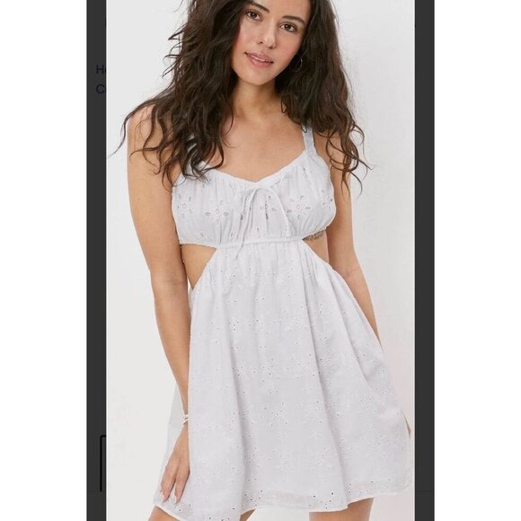 NWOT American Eagle Cutout White Eyelet Sleeveless Mini Dress Size Medium - Picture 1 of 5